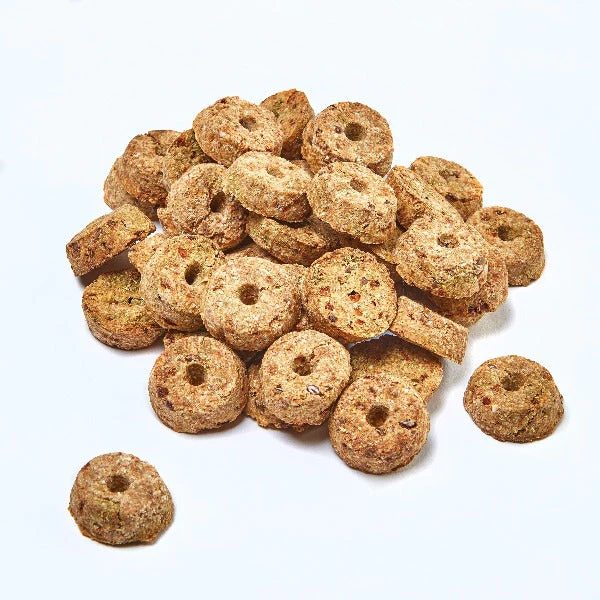Kaytee Timothy Biscuits Baked Apple Treat - Image 2
