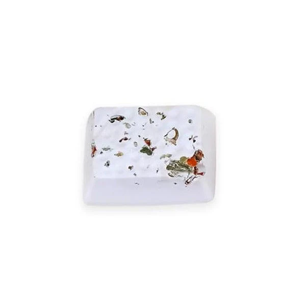Living World Vegetable Flavour Mineral Block for Small Animals - Image 4